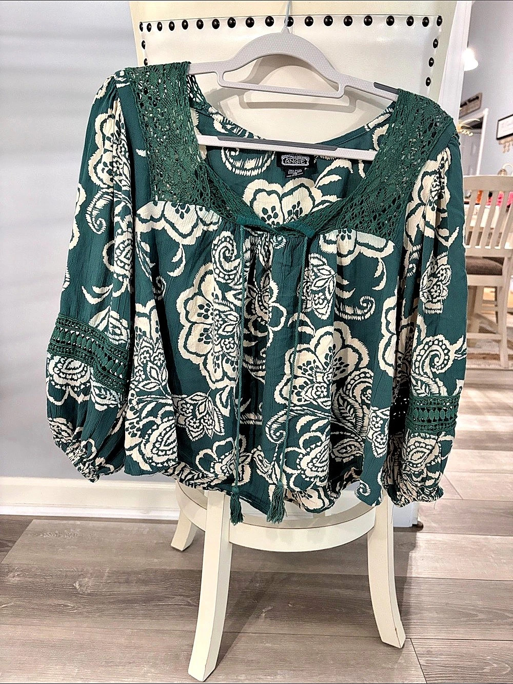 ANGIE Oversized Floral Blouse in Green & White Size XS